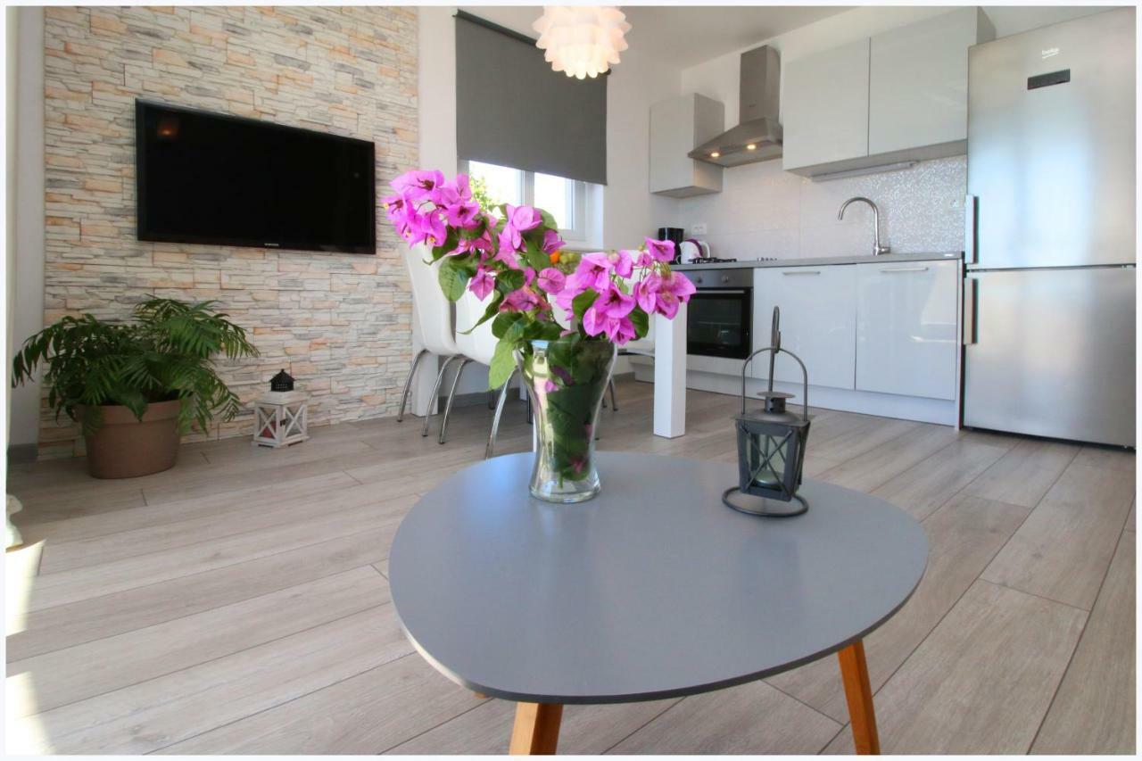 Apartments Silver Beauty Rogoznica  Eksteriør billede